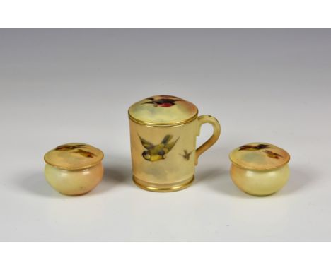 A Granger &amp; Co Royal China Works Worcester miniature cup, hand decorated with birds, blush ground, 1801, 1 5/8in. (4.2cm.