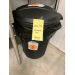 Réceptacle à rebus avec couvercle