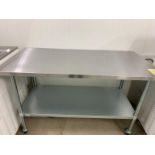 Table de travail NSF sur roues 5' x 30"