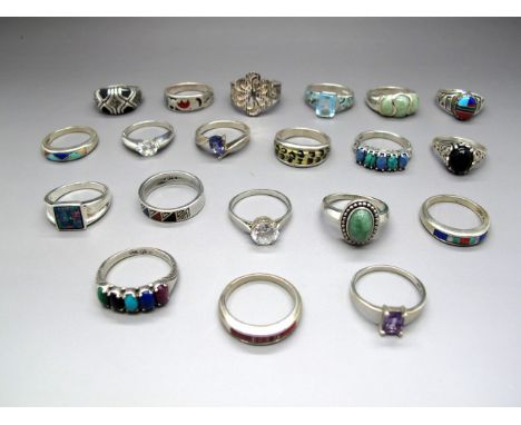 Jewellery - Assorted Modern Dress Rings, including clusters, single stones etc, stamped "925" and "Sterling". +Comprises ring