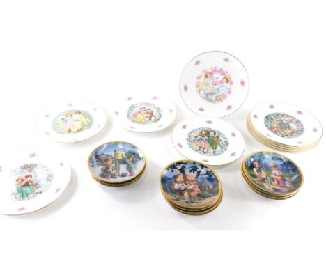 Various Royal Doulton wall plates, Valentines Day, to include 1979, 21cm diameter, etc., and various Goebel Hummel calendar p