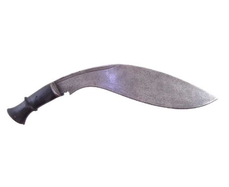 British WW1 / WWII Ghurkha Kukri, stamped with arrow and 2 15, the top rib of the blade numbered SS697.44cm overall. 