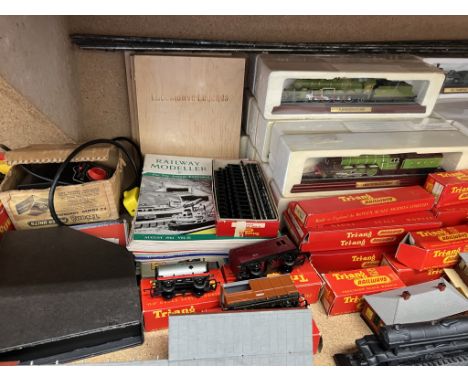 A Tria-ang R3.A Train Set, boxed together with other Triang carriages, model trains mounted onto tracks etc 