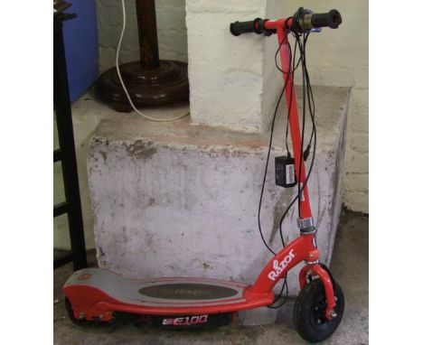 Razor electric scooter: with charger 