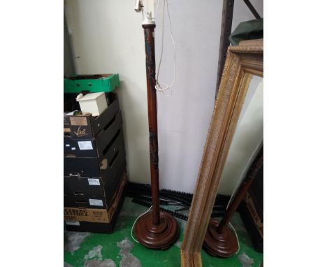 Oriental theme standard lamp: 
