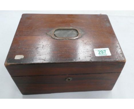 A vintage Walnut  wooden box: 