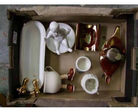 A mixed Carlton Ware collection: including Rouge Royale table lighter, ashray etc (7). 