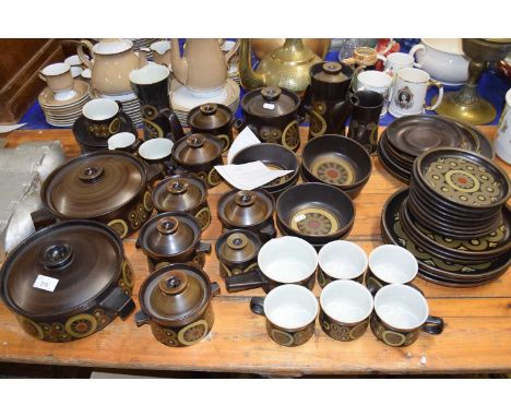 A quantity of tea and dinner wares comprising six dinner plates, six side plates, gravy boat, saucer, teapot and cover, coffe