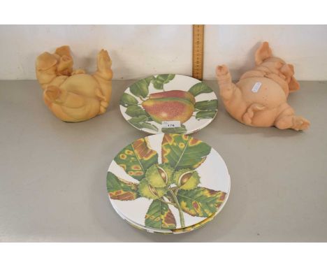 Group of Royal Doulton collectors plates from the Royal Mail Collection together with two ceramic pig figurines