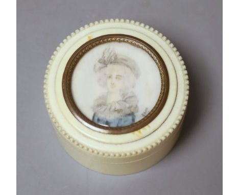 An ivory portrait box, 3.5cm highIvory portrait box