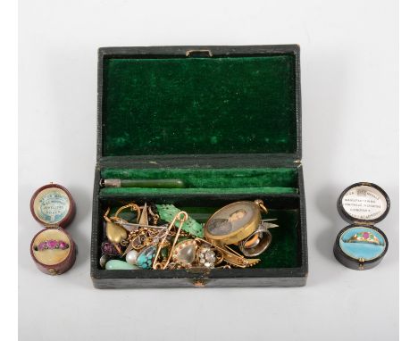 A jewel box of Victorian and later jewellery, paste set star brooch, micro mosaic crescent brooch, a bar brooch with old cut 