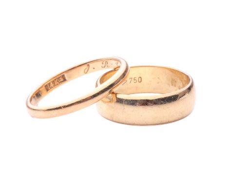 A wedding ring marked '750', ring size M 1/2, and a wedding ring stamped '14K', ring size Q. Total weight 8.5g.