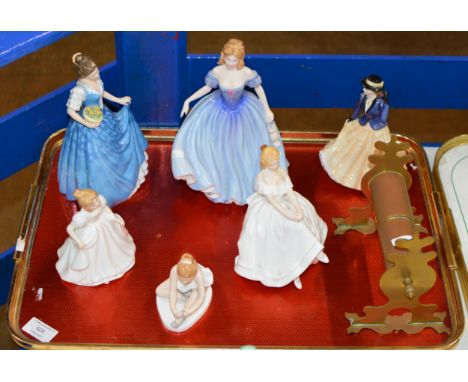 TRAY CONTAINING VARIOUS ROYAL DOULTON FIGURINE ORNAMENTS, ROYAL WORCESTER FIGURINE, NOVELTY BRASS MONEY BANK ETC     