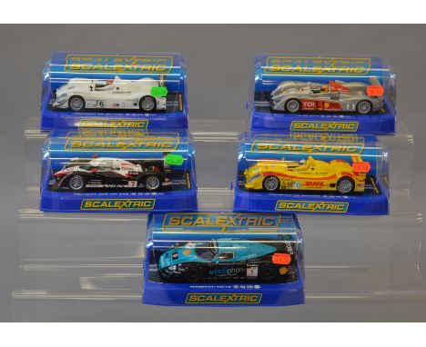 5 Scalextric racing cars: C2812; C3017; C2897; C2809; C2906, all cased