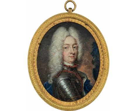   Europäisch: um 1710/1720. Miniatur Portrait eines Mannes mit langer weiß gepuderter Perücke in Harnisch und blauem Samtmant