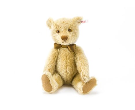 A Steiff limited edition George teddy bear, For Teddy Bears of Witney, 163 of 2000, in original bag with certificate, 2000