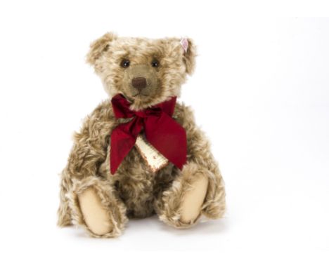 A Steiff limited edition British Collector’s Teddy Bear 2006, 399 of 3000, in original box with certificate