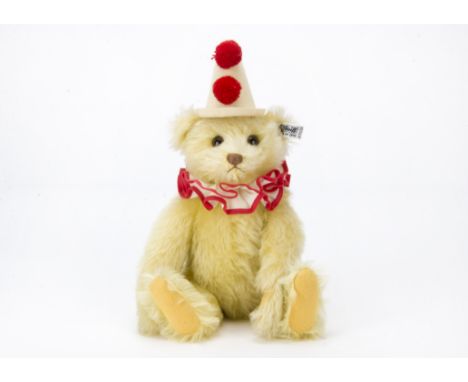 A Steiff limited edition Teddy Clown 1926,  7944 of 10000, in original box with plastic lid and certificate, 1986 (missing ch