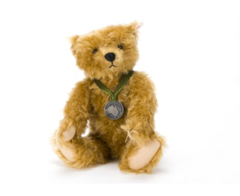 A Steiff limited edition Captain James Australasian Bear, 375 of 1500, in original box with certificate, 1996-1997
