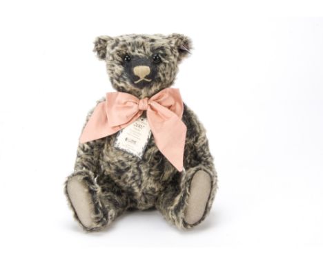 A Steiff limited edition British Collector’s Teddy Bear 2007, 907 of 3000, in original box with certificate