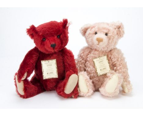 Two Steiff limited edition British Collector’s Teddy Bears, 1997, 2000 of 3000; and 1998, 1409 of 3000 with certificates only