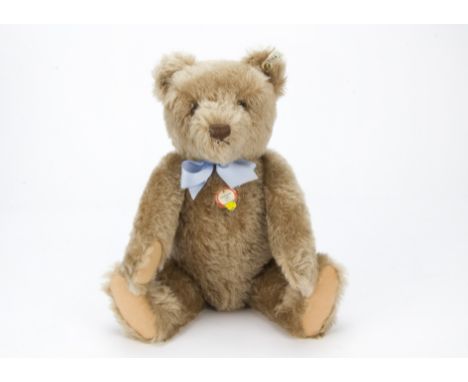 A Steiff limited edition Teddy Bear 1951,  Caramel, 1520 of 5000, in original box with certificate, 1996