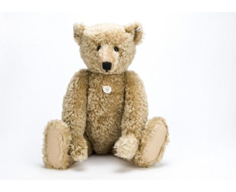 A Steiff limited edition Teddy Bear 1909 Blonde 65,  2370 of 5000, in original box, 1995 (box part faded and corner split)