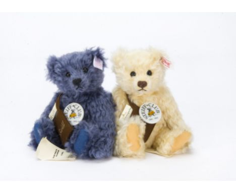 A Steiff limited edition Steiff Club Jubilee Set 2002, 1490 for the year, a blue and a yellow bear, in original box with cert