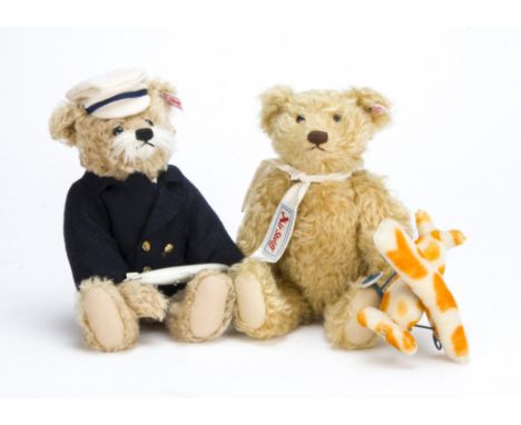 Two Steiff limited edition aeronautical teddy bears, Graf von Zeppelin, 967 of 1500, 2013 and Teddy Bear with Rackerplan, 648