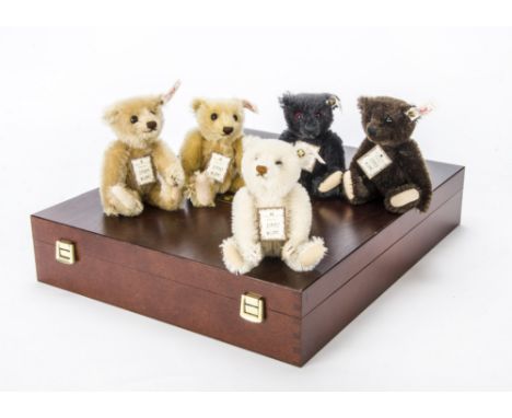 A Steiff limited edition British Collector’s Baby Bear Set 1989-1993, 510 of 1847, in original wooden box with certificate, 1