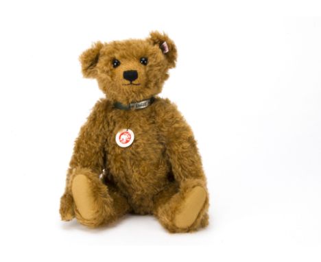 A Steiff limited edition British Collector’s Teddy Bear 2009, 1123 of 3000, in original box with certificate