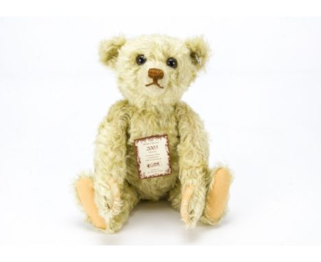 A Steiff limited edition British Collector’s Teddy Bear 2003, 2858 of 4000, in original box with certificate