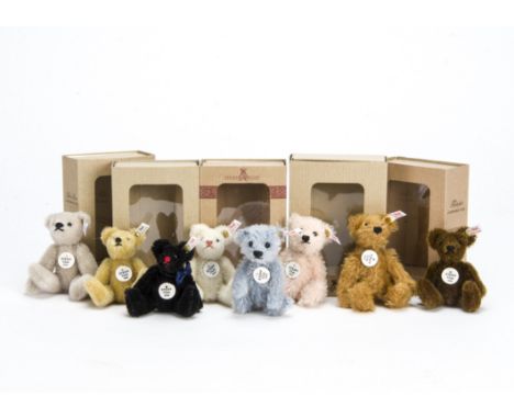 Eight Steiff Club Gift teddy bears, 1998 to 2005, in original boxes