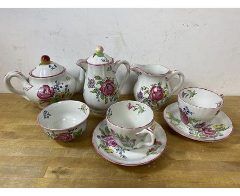 An early 20thc Copeland Spode Marlborough pattern 8pc breakfast set including coffee pot with apple knop, measures 16cm high,