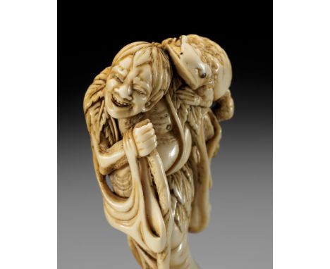 AN OSAKA SCHOOL IVORY NETSUKE OF GAMA SENNINUnsignedJapan, Osaka, early 19th century, Edo period (1615-1868)Gama Sennin is de