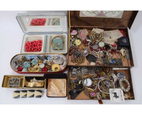 Group vintage costume jewellery including paste set brooches, clip on earrings, gold plated bangle, wristwatches and bijouter