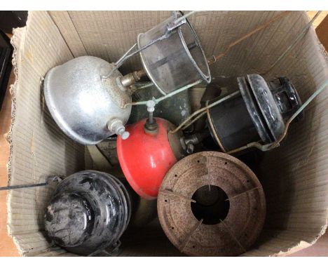 Collection of lamps and lanterns, including a First World War storm lantern (3 boxes)