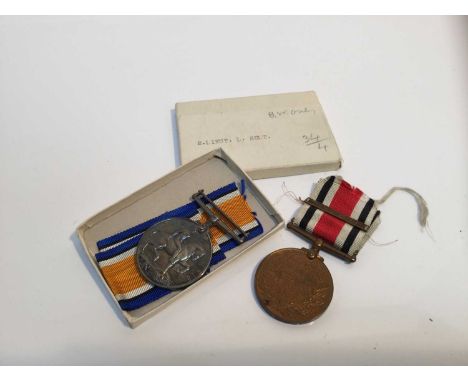 First World War War medal named to 2. Lieut. L. Holt in box of issue, together with a George V Special Constabulary Long Serv