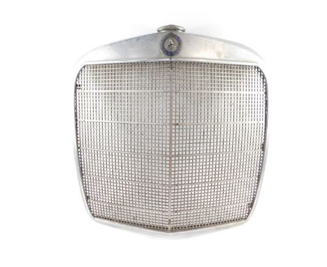 A vintage Mercedes-Benz WII SE chrome grill, 60cm H, 60cm W.