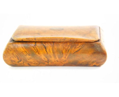 A Georgian early 19thC burr mulberry snuff box, 52mm wide.