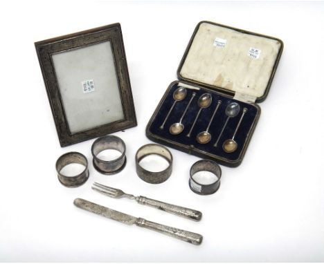 Silver and silver mounted wares, comprising; a set of six coffee spoons, with seal topped terminals, Sheffield 1922, cased, a