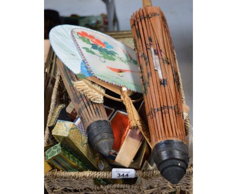 A collectors' lot to include a vintage pink glass dressing table perfume bottle and powder pots, a brush and mirror set, oper