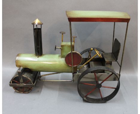 A modern collectable metal traction engine, measuring 36cm long 