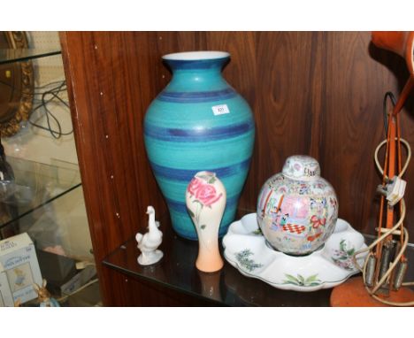 A SELECTION OF CERAMICS TO INC A NAO DUCK, ORIENTAL GINGER JAR, ETC (5)