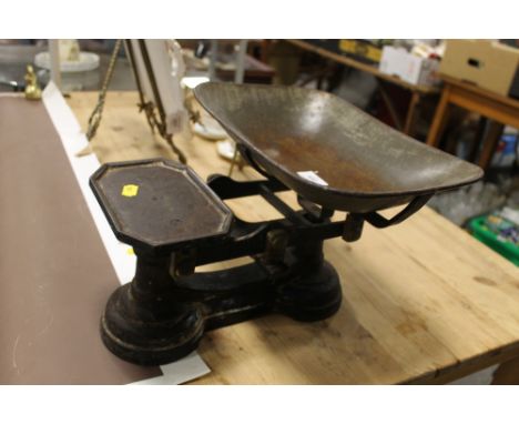 A SET OF VINTAGE SCALES