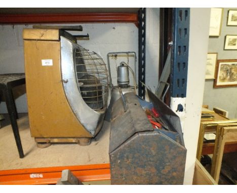 A LAMP, TOOLBOX & CONTENTS & A VINTAGE HEATER