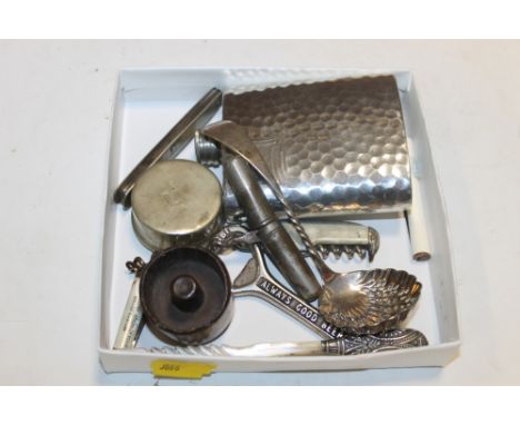 A BOX OF COLLECTABLES TO INC A VESTA CASE, PIERCED CADDY SPOON, POCKET KNIVES ETC