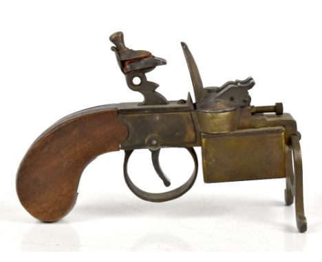 DUNHILL; a tinder pistol, patent No.592139, length 15cm.Additional InformationThe action is working although the piece is not