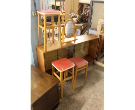 A GAXED BOOKCASE, VINTAGE STOOLS & MIRROR