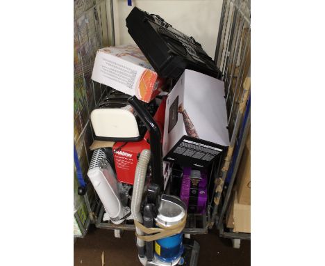 A CAGE OF BOXED AND LOOSE ELECTRICAL ITEMS TO INCLUDE HOOVER VACUUM CLEANER, MARSHALL SPEAKER, BREVILLE TOASTER ETC - CAGE NO